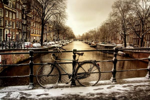 Photograph Solofoto Canon  Walking Amsterdam on One Eyeland